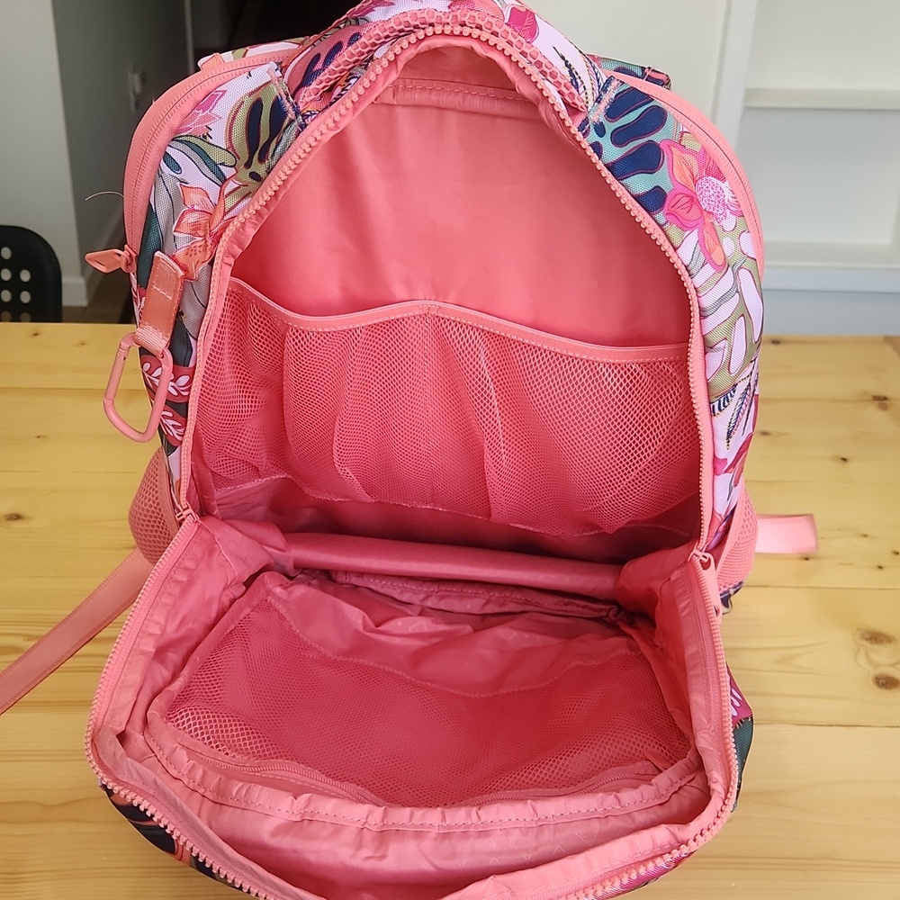 Vera Bradley ReActive XL Backpack in Rain Forest Canopy Coral Print - Picture 7 of 16